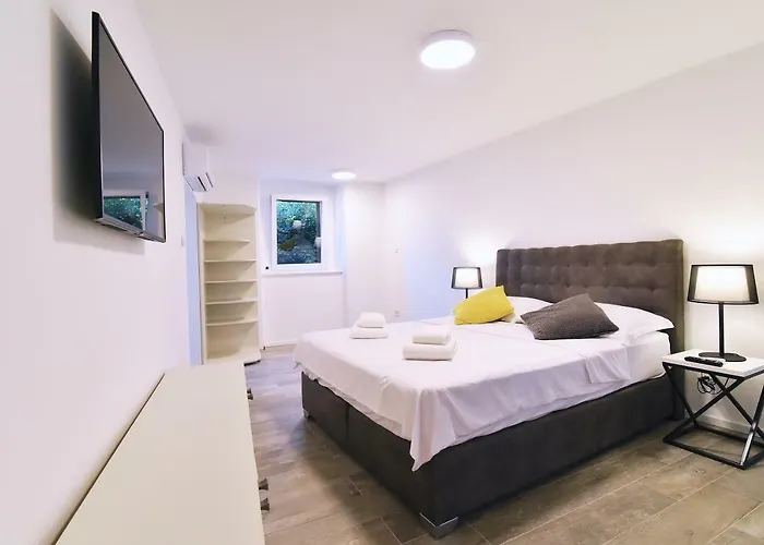 Apartments Pia Volosko, Opatija